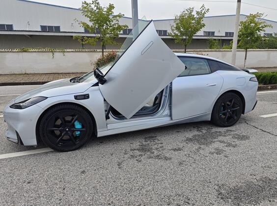 ȫ泬Խ˹Model 3Ϸ껲Hyper GT쳤